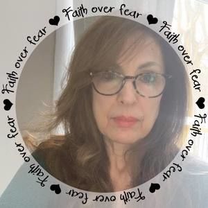 Meet your Posher, Deborah